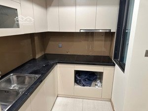 chính chủ cho thuê căn 2 phòng ngủ 72,3m2 moonlight 1, tầng đẹp, view đẹp