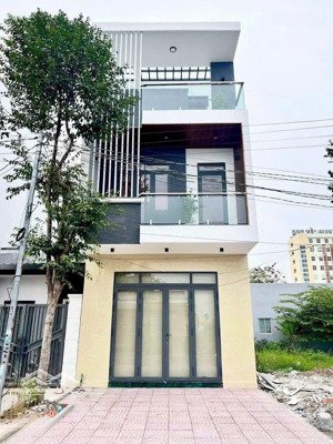 cho thuê nhà trệt 2 lầu mới đẹp trục kdc hồng loan cái răng - cần thơ