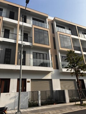 bán nhà phố liền kề t&t millenia khu trung tâm cách sông 70m giá 5.65 tỷ full