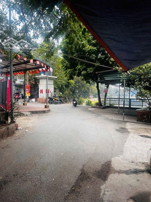 nhà lô góc trần khát chân - tầm tiền hiếm, nhỉnh 4 tỷ. mua về xây mới - giá trị tăng bộn.