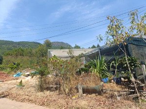 đất biệt thự ngay trạm thu phí định an đức trọng, dt: 887m2 cách tp đà lạt 10km, giá 4,9tỷ