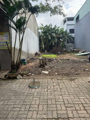 bán cặp đất 200m2 mặt tiền đường 15m lề 5m vị trí đắc địa hoà tiến, khu sầm uất tiện kinh doanh