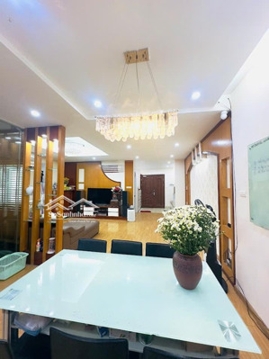 bán cc đẹp xuất sắc tại 113 trung kính, 90,05 triệu/ m2, 128.7m2, 3pn, 2wc, cầu giấy, hà nội