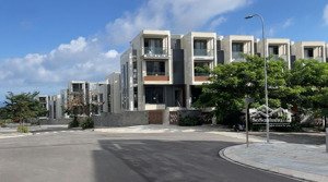 chủ bán gấp trước tết căn nhà phố giá chỉ 3.8 tỉ ở dự án mũi né summerland