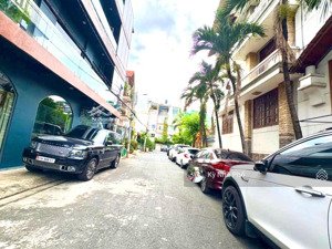 siêu phẩm 4 tầng tặng full nội thất, kế bên global city, đỗ xuân hợp, 5pn, giá nhỉnh 8 tỷ