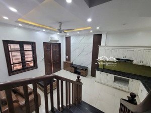 ngã tư chợ mơ - trương định - nhà mới kính coong - dt 40m2 - 6,7 tỷ còn bớt