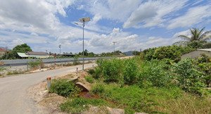 lô siêu đẹp mặt tiền đường 28m thông thoáng, gần nút giao cao tốc bn giá chỉ 690tr