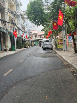 nhà mặt phố đẹp tại ngô bệ (4,6x20m), tân bình, 18,5 tỷ tl