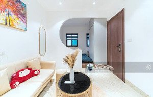 tòa chdv đê la thành, 78m2, 16 phòng, doanh thu 90tr/tháng, căn góc thoáng, nội thất xịn, đủ pccc