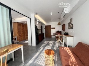 cho thuê căn hộ 1pn, 1pk 60m2 chỉ 10tr gần lotte mart, cầu kênh tẻ, rmit,đh tđt, khu đô thị him lam