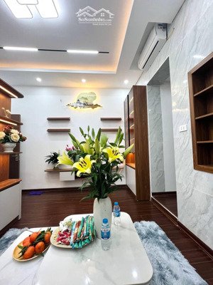 bán nhà mới phố thịnh quang, đống đa, 10 nhà ra ngõ, 5 tầng xây mới, khung cột btct siêu chắc