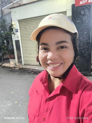 kiến trúc sư thiết kế. ngang 5,2m. cách mt huỳnh văn bánh 25m .tổng 52m