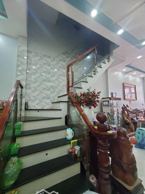 nhà đẹp ở ngay đón tết - 4 tầng btct , đường 8m , kdc vip quận 8 , dân trí cao , 59m2 , 5pn