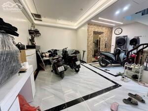 BÁN NHÀ ĐƯỜNG YÊN XÁ. 40M2 - 6 TẦNG. THANG MÁY. NỘI THẤT CAO CẤP.