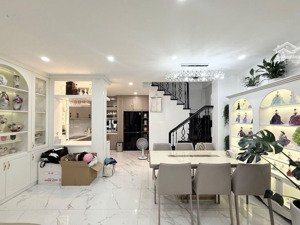 bán gấp: nhà hxh huỳnh văn bánh - 52m2 (5.2 x 10) - 3 tầng. giá 9.7 tỷ