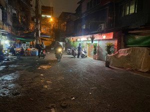 chính chủ cho thuê tại phố bạch mai, 17 triệu, 50m2, mt 7m, oto tránh