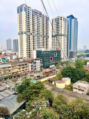 chính chủ tôi cần bán gấp căn hộ chung cư huỳnh thúc kháng lô góc 2 thoáng vĩnh viễn trung tâm.