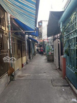 chính chủ bán gấp. nhà hẻm 446 hậu giang.p12.q6. giá 5.75 tỷ