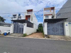 đất mặt tiền dx 070 - sổ sẵn kế bên chung cư phú hưng diện tích 100m2 sẵn thổ cư đường nhựa