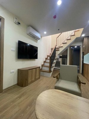 cho thuê gấp duplex 2n1k 2 tầng tại liễu giai ba đình, ngõ ô tô tránh nhau, full nội thất mới