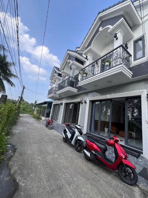 siêu vị trí - nhà hxh đường hl95, trung an, mỹ tho. dt:4,5x15 có 3pn. giá 2,25 tỷ tl