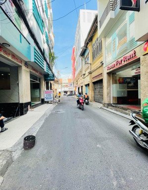 mặt tiền kd ngay trần hưng đạo, p.10, q.5, dt: 3,9 x 17m, 4 tầng, giá 14 tỷ 5.