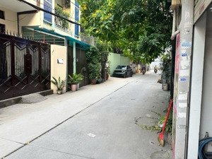 nhà 7.4m x 11m - xây 3 tầng đường quốc lộ 13 bán 15 tỷ