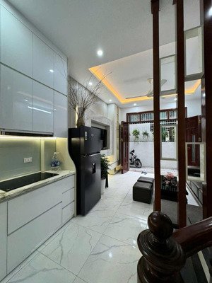 nhà đẹp kim mã - ba đình, 30m2, 5 tầng, 3 ngủ, cách 2 nhà ra phố ra, giá chỉ 7.8 tỷ