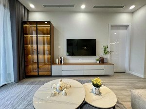 cho thuê gấp quỹ căn 1.5n và 2n giá từ 15tr/tháng vào ở ngay được