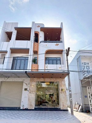 cặp nhà 1 trệt 2 lầu mới hoàn thiện có hẻm hông 2m ngay đường d14 kdc hồng loan 6a