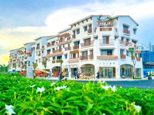 nhà phố townhouse blanca city chỉ 19.1 tỷ. 