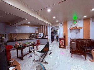 ngay tân hoà đông, bình tân, hẻm xe hơi đỗ cửa, 69m2, ngang 8m, nhà mới đẹp ở ngay, giá 5.5 tỷ tl