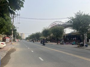 hiếm - lô đất 3 mặt tiền - hxh - man thiện, tnp - 176m2, ngang khủng 11m - chi 11tỷ hơn tl