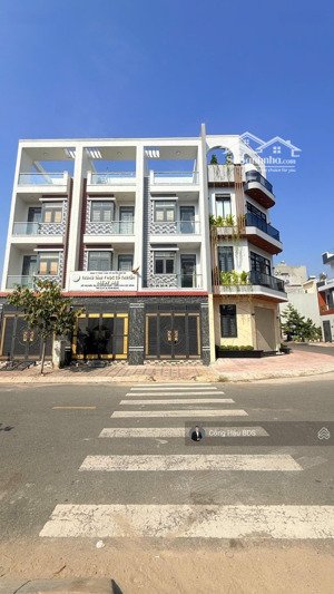 nhà 4 tầng kdc phú hồng thịnh. gần làng dhqg tp.hcm. dt: 76m2 (4x 19m). gồm 5pn- 6wc. giá: 5.98 tỷ