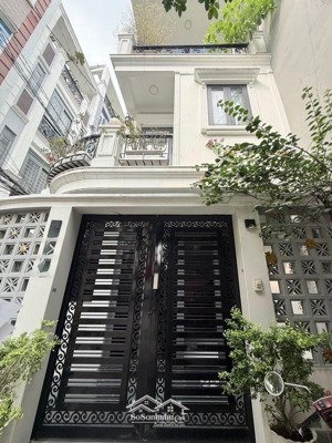 hxh huỳnh văn bánh cách mt 25m nhà 3 tầng 52m2 - kts thiết kế 9.6 tỷ