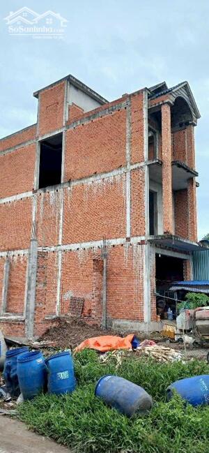 Bán đất tặng nhà ba tầng mặt tiền đường hẻm lớn sát Quốc Lộ 22 Củ Chi hơn 126m2 chỉ 5tỷ