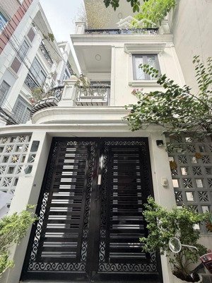 nhà mới đẹp do chính chủ thiết kế, 5.2m, 52m2, 2pn3wc, gần mặt tiền đường. pl chuẩn