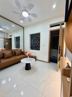 bán nhà tập thể phố vọng hà hoàn kiếm nhà đẹp 2 thoáng chỉ việc xách vali về ở 70m2 t2 nhỉnh 3 tỷ