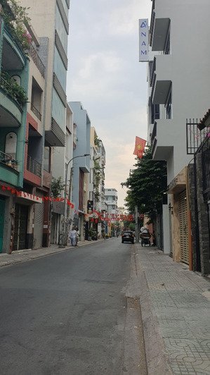 xuất cảnh bán gấp - bán nhà nguyễn phi khanh 243.5m² - 75 tỷ