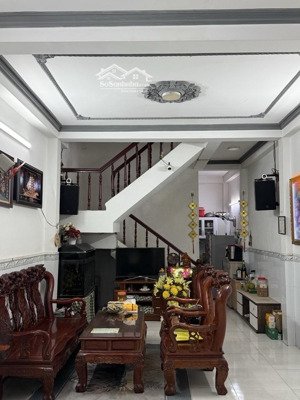 hẻm xe hơi đỗ cửa lạc long quân, tân bình 56m2 , 3 tầng btct ,4pn ,nhỉnh 6 tỷ