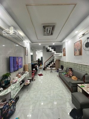 bán nhà quận 8, xe tải đậu cửa, sát chợ phạm thế hiển, 3 tầng, 4 x14m, nhỉnh 7 tỷ