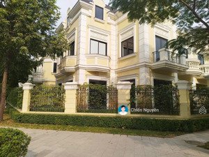 bán biệt thự góc, có hầm, đường 25m, trục chính dự án, thông ra vành đai 3.5 rẻ hơn thị trường 25%