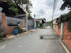 2 nền đất đường trần đại nghĩa, p. đông hoà, gần làng dhqg tphcm. dt: 113m2 (4.35x 26m). giá: 4.65