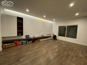 Siêu phẩm Đội Cấn - 70m² x 7 tầng thang máy, MT 5,2m - nhà mới kính koong - giá chỉ 25 tỷ