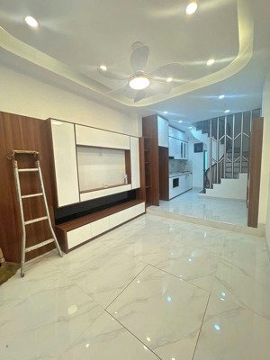 bán nhà ngọc thuy, mới tinh,gần mipec long biên, gần ô tô tránh dừng đỗ,chỉ 7.2ty