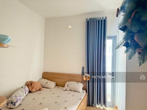 bán căn hộ 1pn+ hausneo hướng đón nắng sáng đầu ngày, nhà rộng, có sổ hồng, tặng nội thất