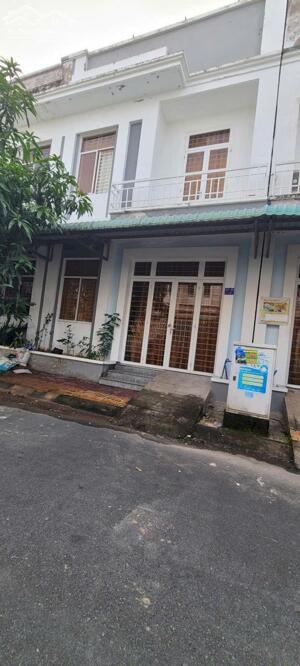 Nhà 4 phòng kdc Hoàng Quân