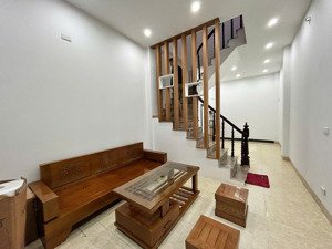 nhà mới khâm thiên, mặt ngõ thông kinh doanh, ba gác đỗ cửa, cách oto 20m, mặt tiền rộng, 39m2*5t