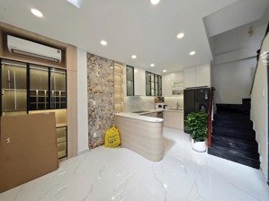 bán nhà nguyễn đình chiểu quận 3 - nở hậu 5m - 4 tầng + sân thượng - gần chợ vườn chuối - shr