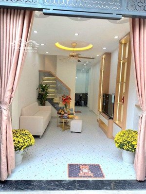 ngay học viện cán bộ xe hơi đỗ cửa nhà đẹp nội thất vip bùi đình túy 36m2_3 tầng_5,68 tỉ tl